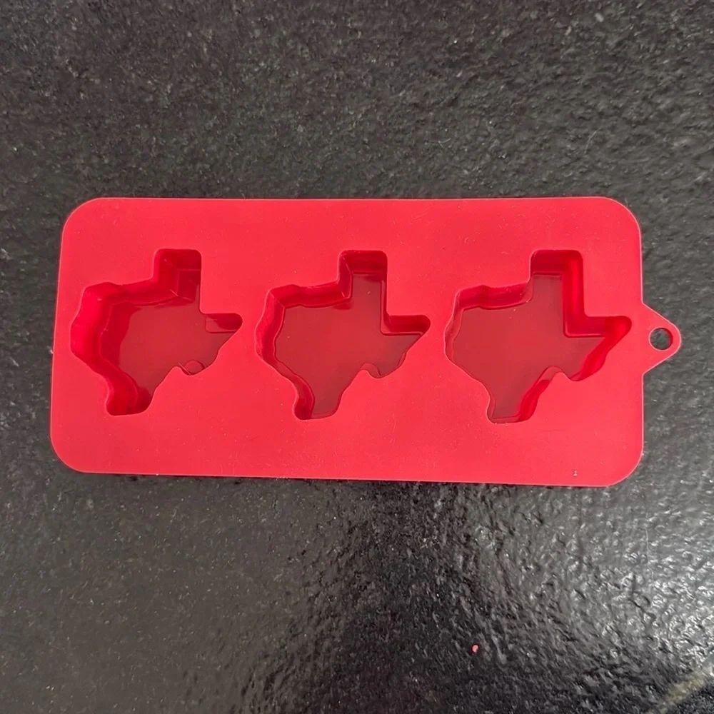 🤠 Texas-Shaped Silicone Mold – Red, Multi-Purpose